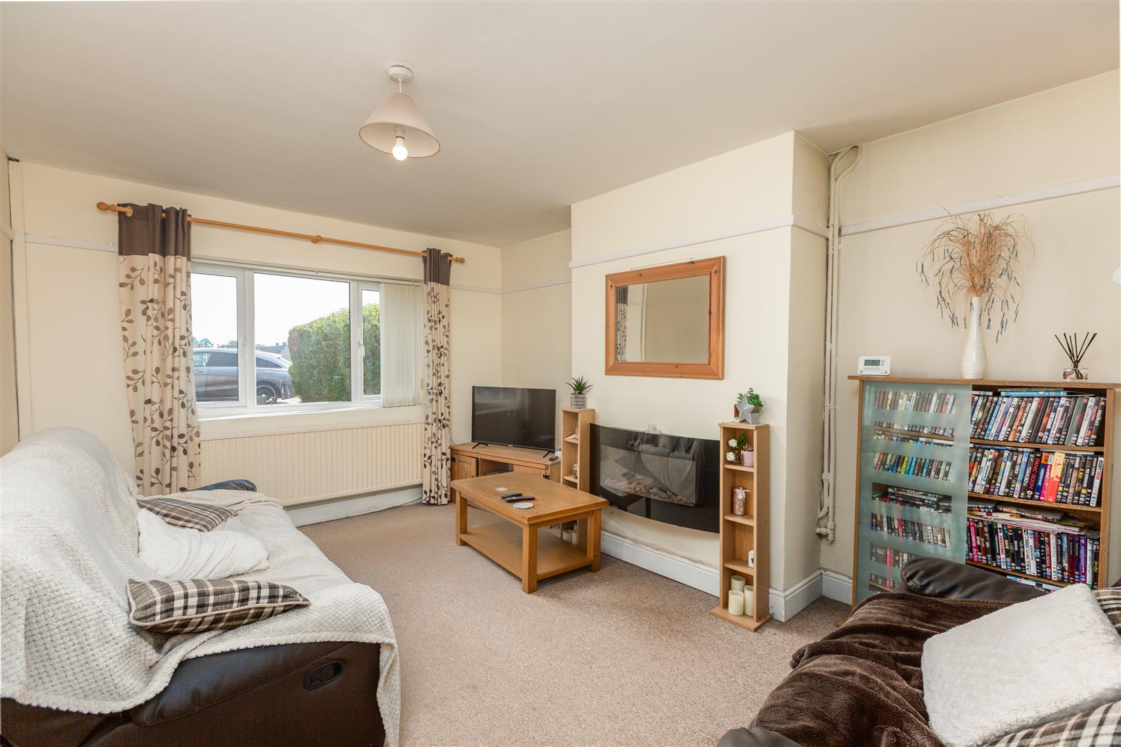Heol Gwili, Llanelli, SA14 9HF